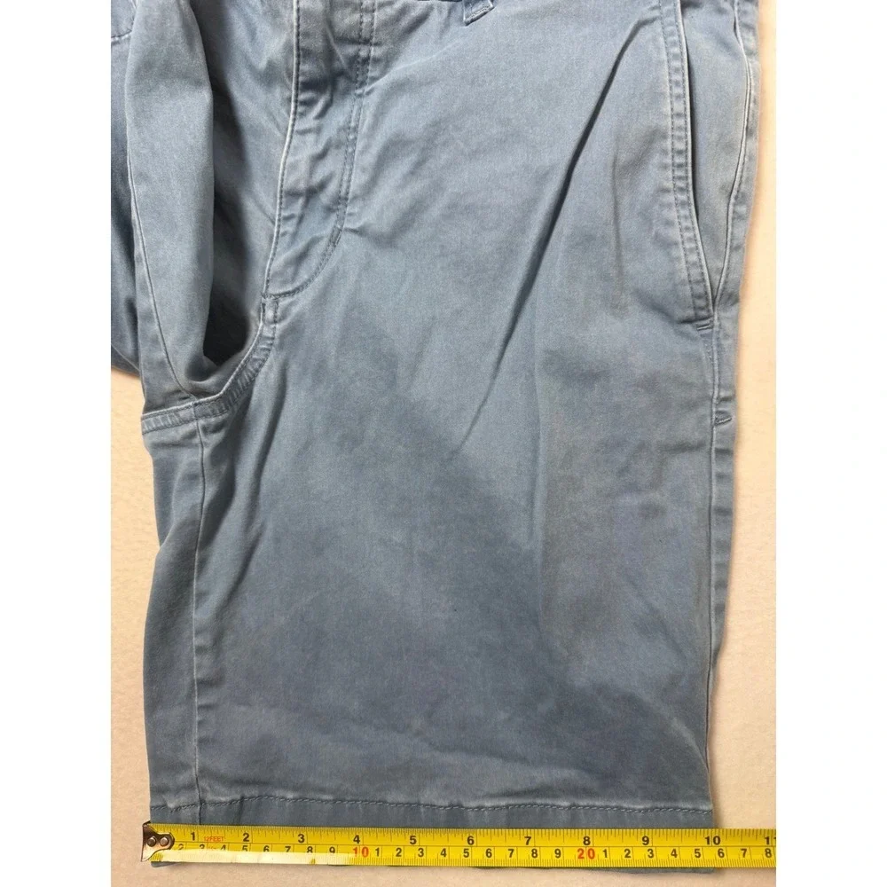 Tommy Bahama Mens Blue Chino Shorts Size 32 Flat Front 8 Inch Inseam Cotton